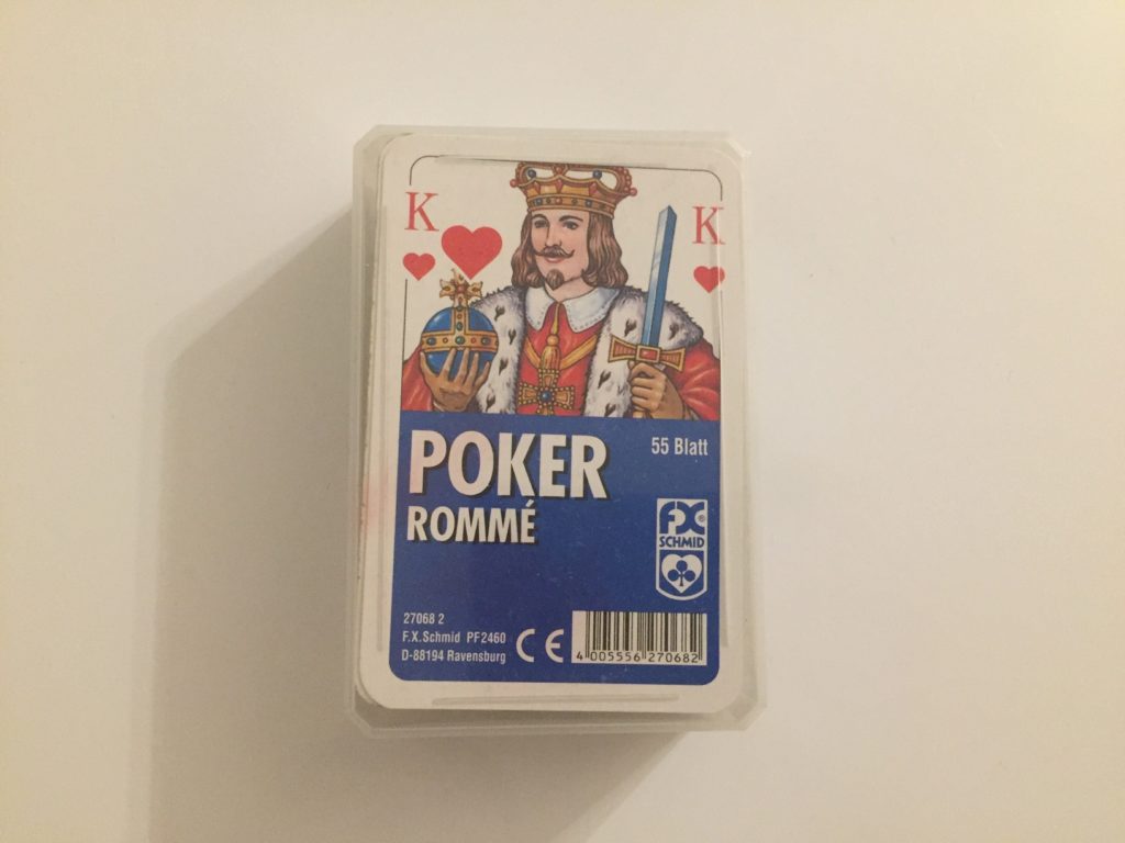 Das Bild zeigt ein Rommé Kartenspiel | Kristina Kral Romme Minimalismus 78